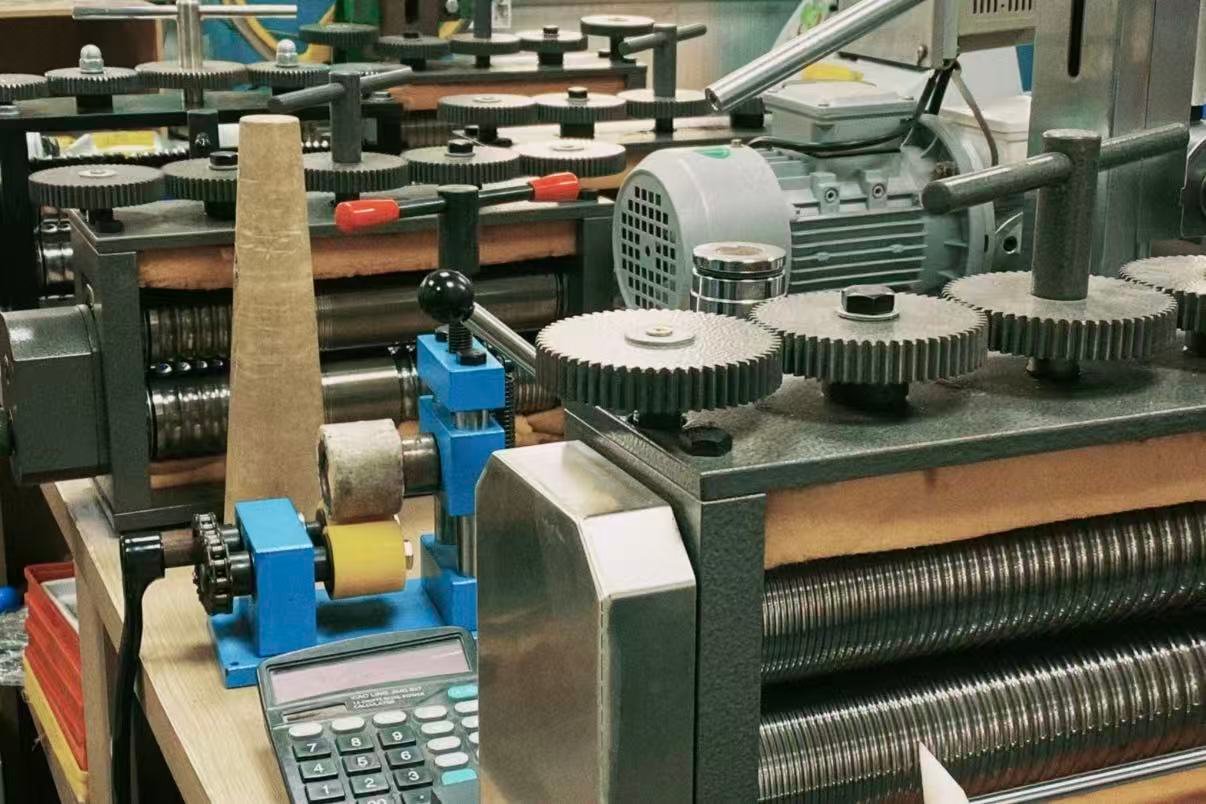A Journey into the Making of Your Custom 18K Gold Jewelry@qqbespoke.com