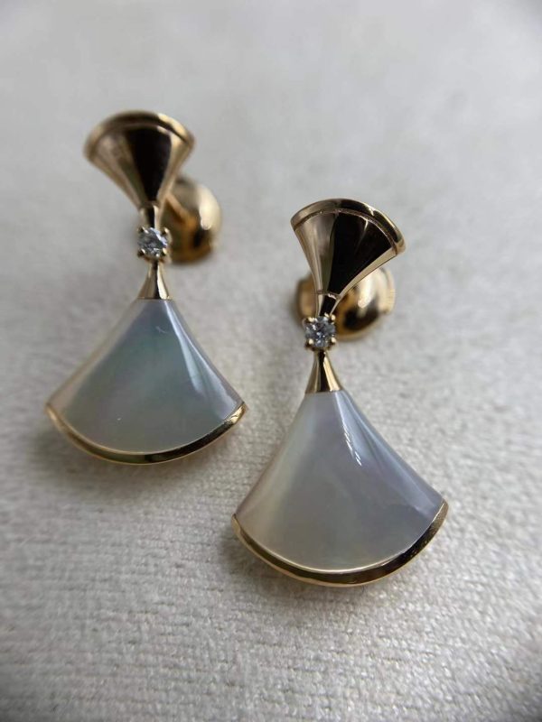 Premium 1:1 Bvlgari Divas' Dream Fan-Shaped Drop Earrings Set with Mother-Of-Pearl and a Brilliant-Cut Diamond Replica – Custom Solid 18k Rose Gold
