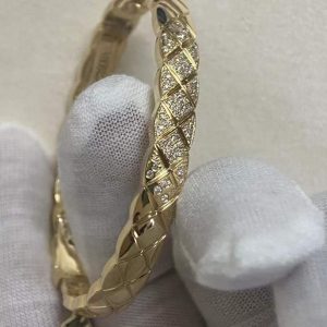 Premium 1:1 Chanle Coco Crush Bracelet Quilted Motif, Diamonds Replica – Custom Solid 18k Yellow Gold