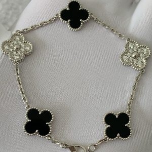 Custom Van Cleef & Arpels Vintage Alhambra Bracelet 5 Motifs Diamond Onyx