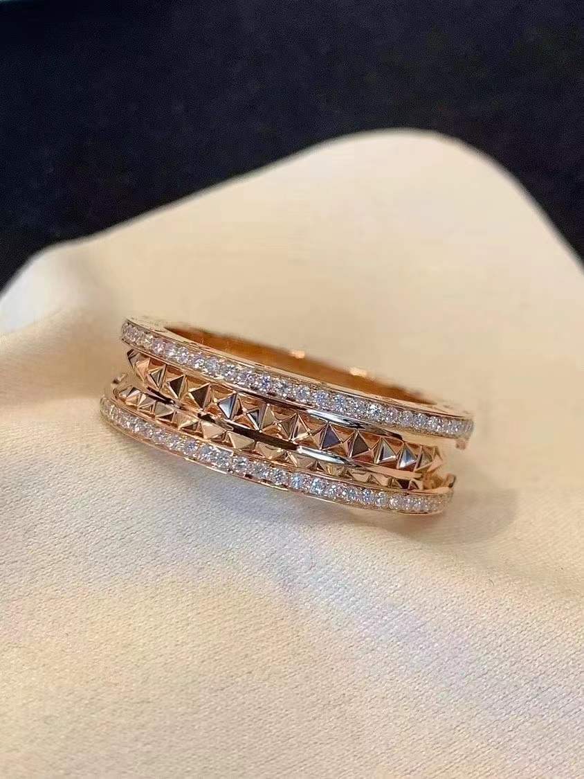 Custom Solid 18k Gold Bulgari Jewelry B.Zero1 Rock Two-Band Ring with Studded Spiral and Pavé Diamonds on the Edges