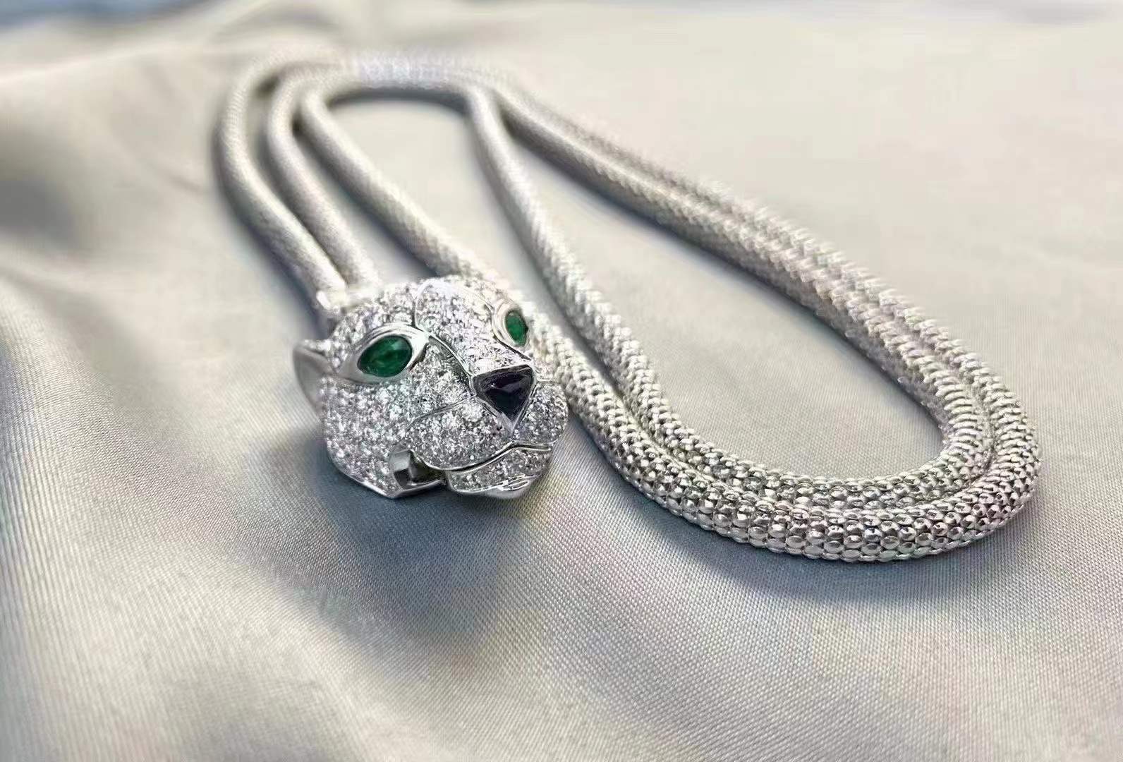 Crafting Personal Legends: The Art of Custom Fine Jewelry