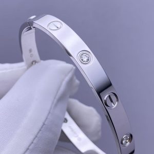 Custom Cartier LOVE Bracelet Classic Model 4 Diamonds