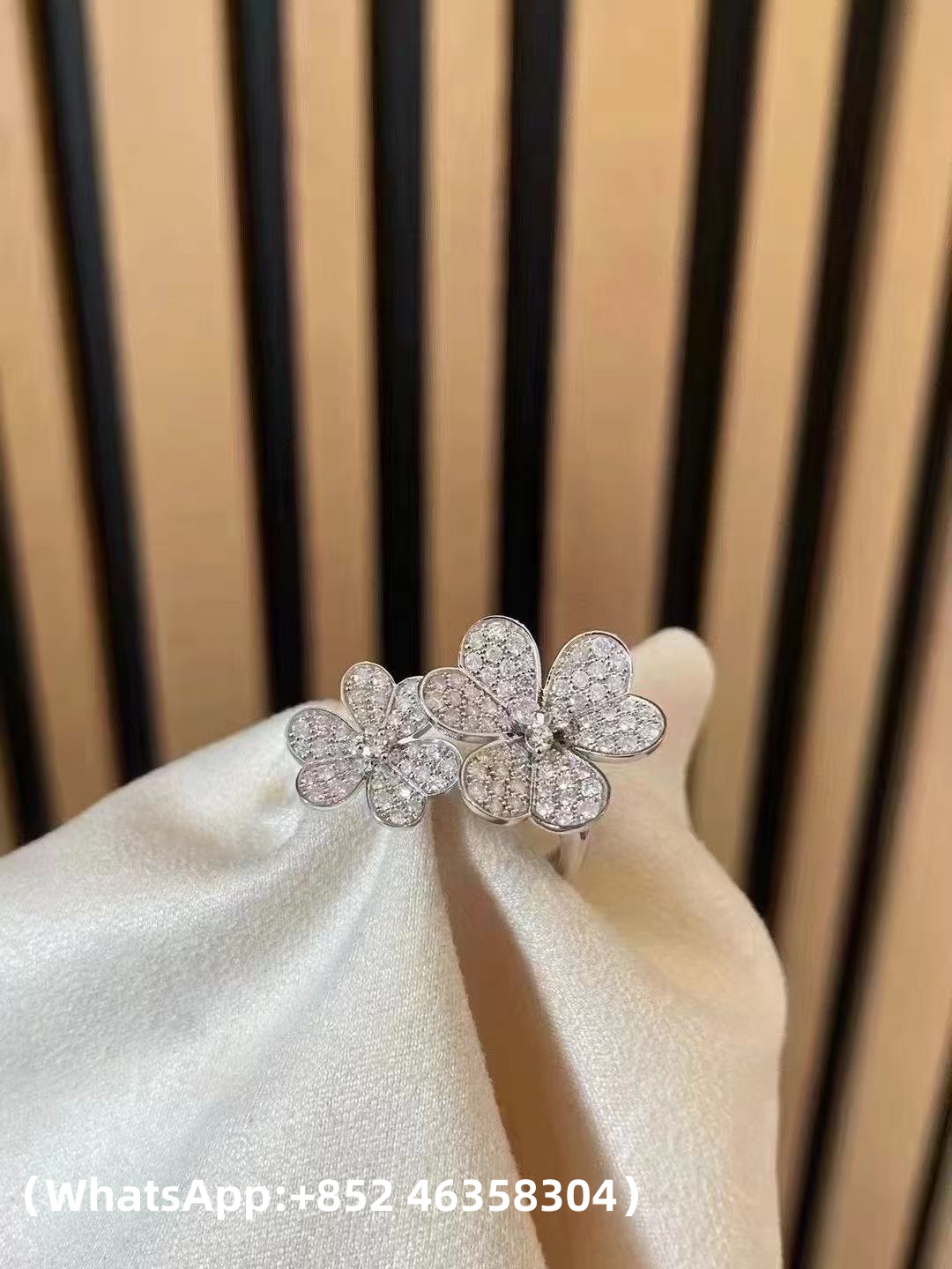 Custom Van Cleef & Arpels Frivole Between the Finger Ring