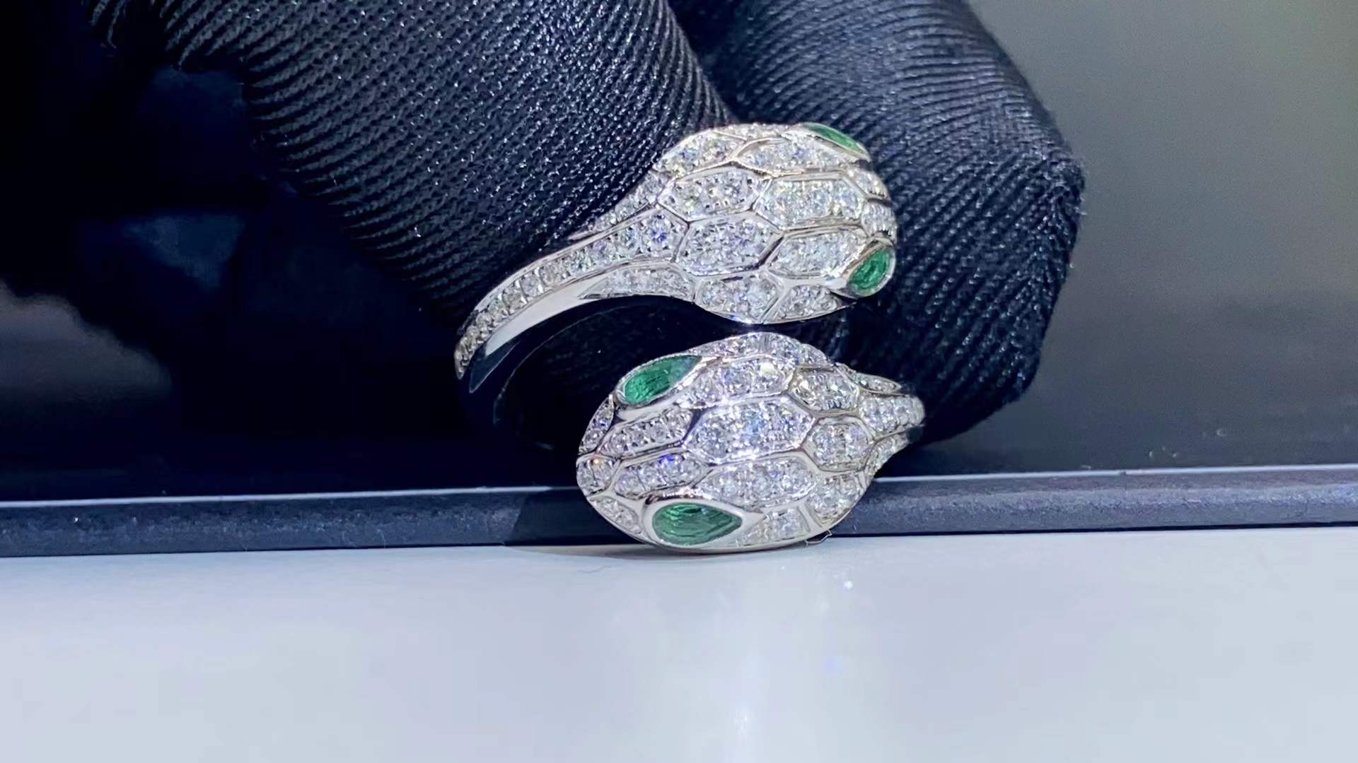 Premium 1:1 Bvlgari Serpenti Seduttori Ring set with Emerald Eyes and Pavé Diamonds Replica - Custom Solid 18k White Gold