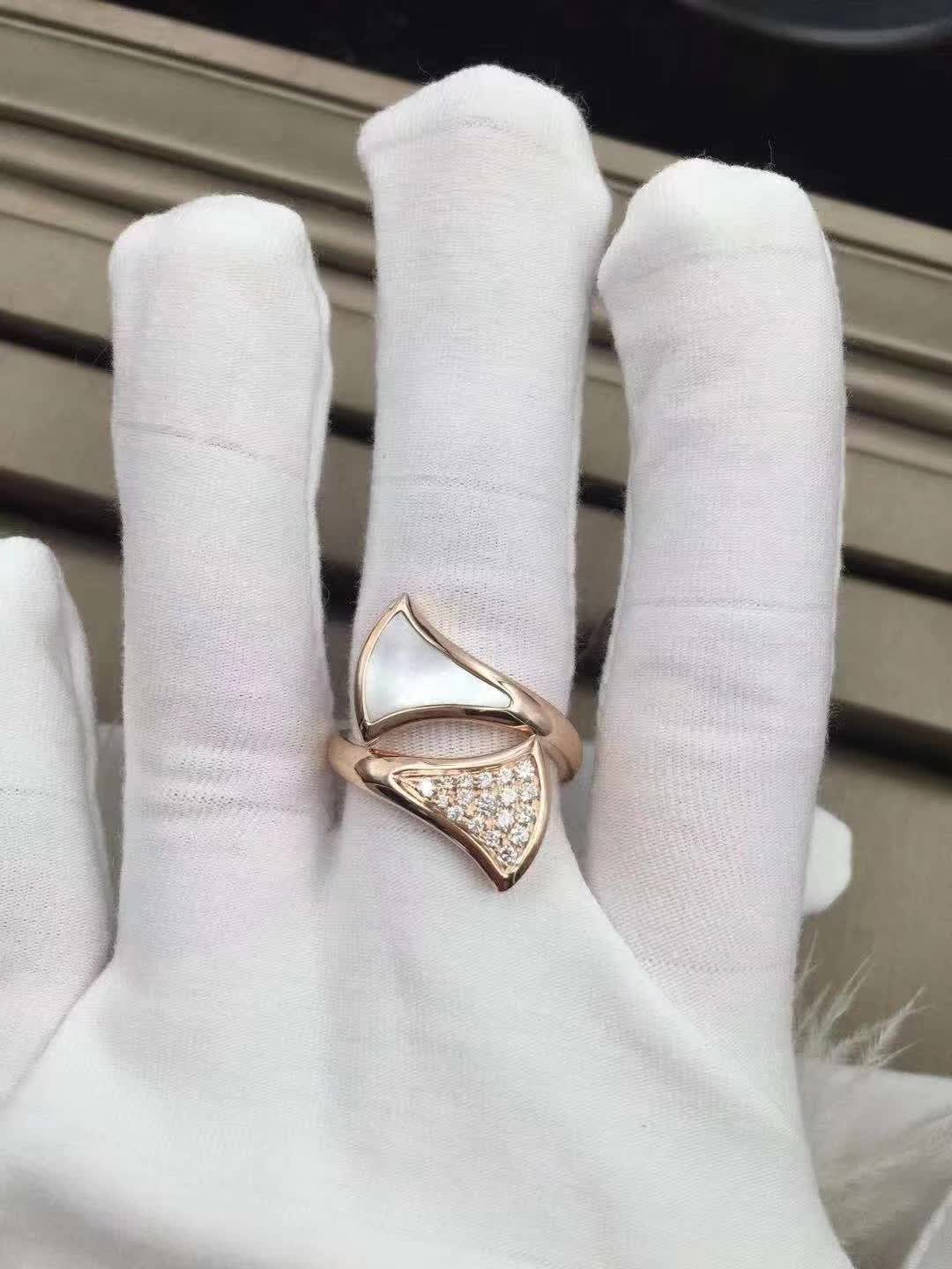 Custom Solid 18k Gold Bulgari Jewelry Divas' Dream Small Contraire Ring Set with Mother of Pearl and Pavé Diamonds