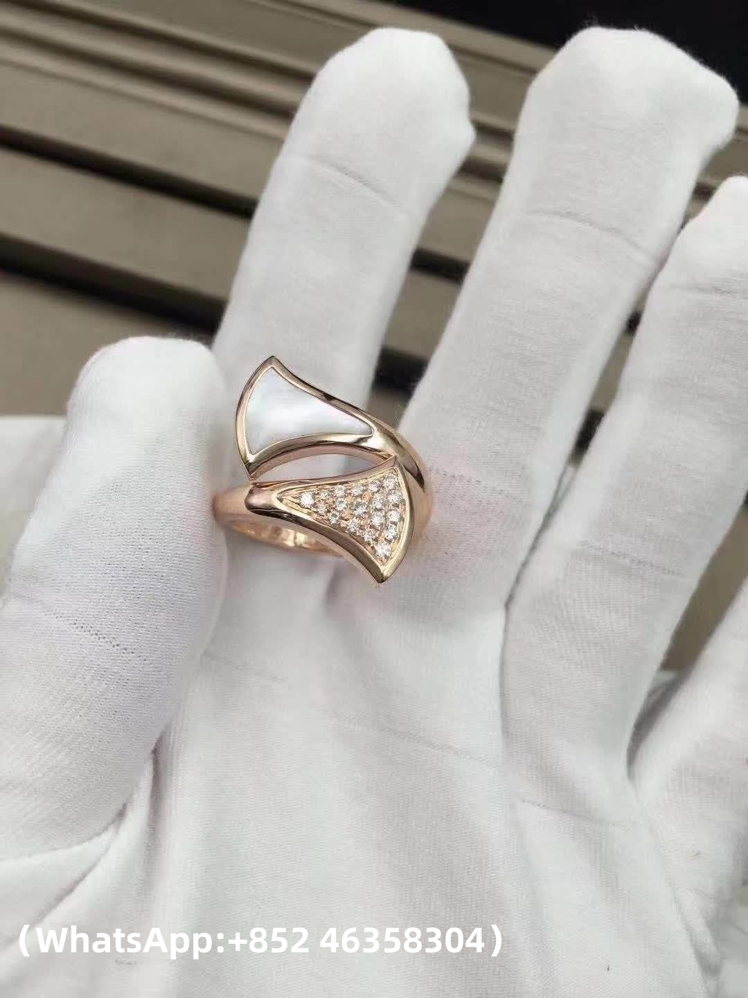 Custom Solid 18k Gold Bulgari Jewelry Divas' Dream Small Contraire Ring Set with Mother of Pearl and Pavé Diamonds