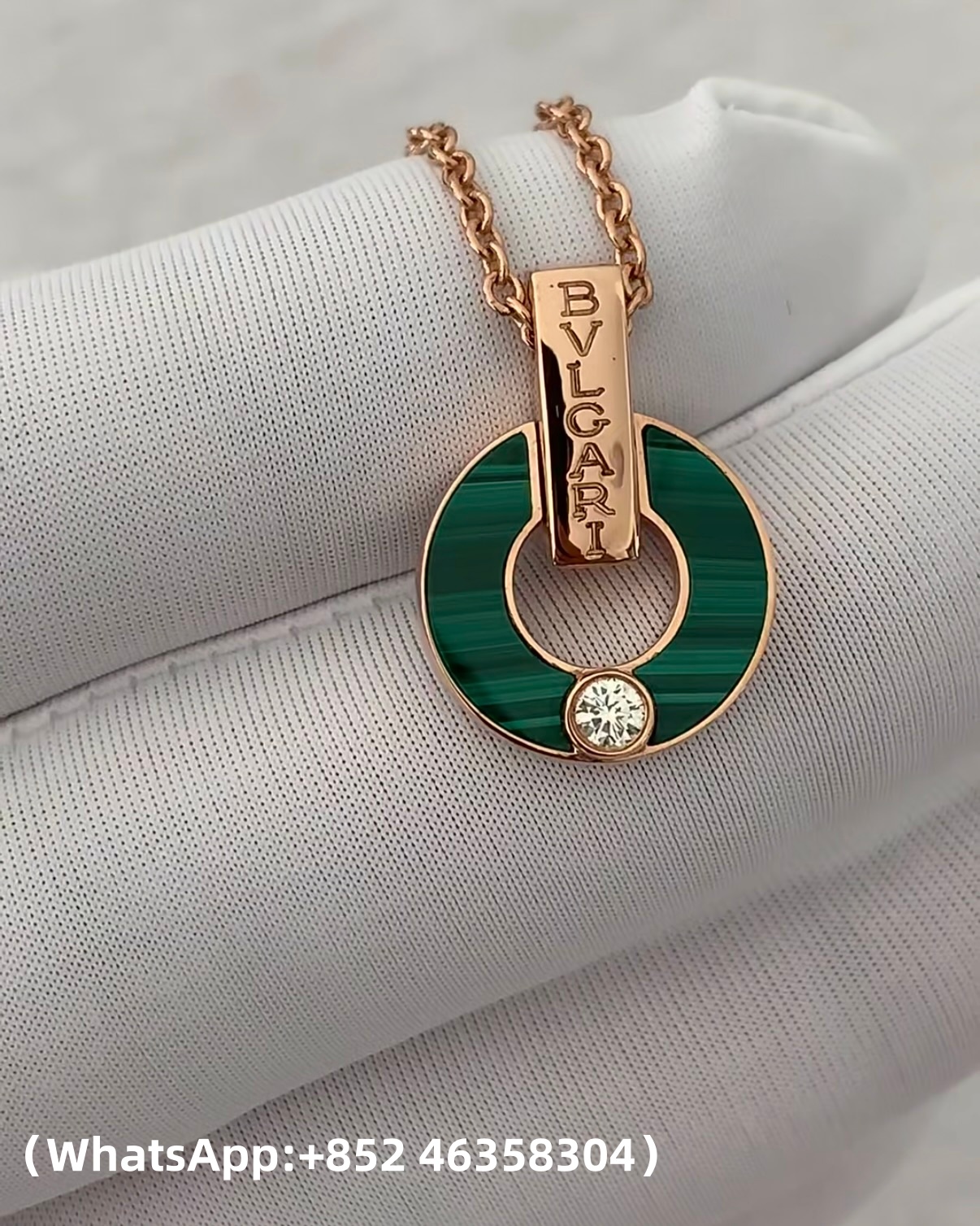 Premium 1:1 Bvlgari Bvlgari Openwork Necklace Set with Malachite Elements and a Round Brilliant-Cut Diamond Replica – Custom Solid 18k Rose Gold