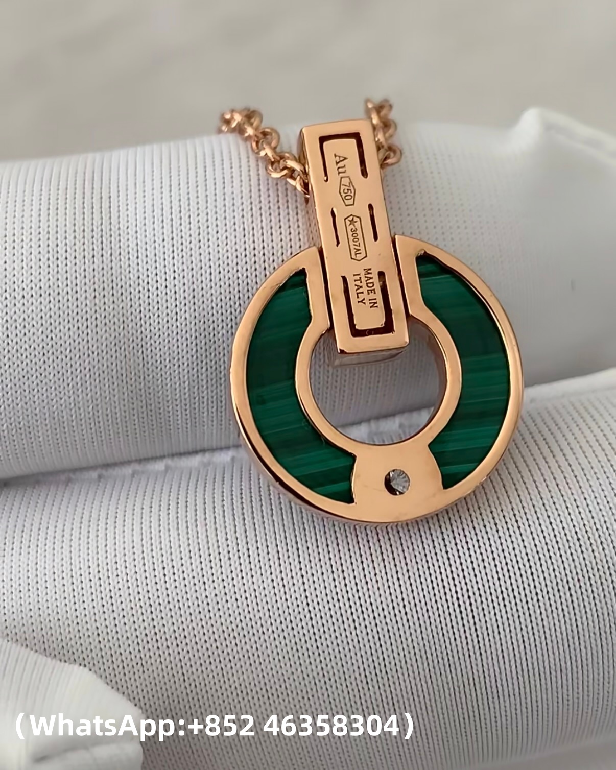 Premium 1:1 Bvlgari Bvlgari Openwork Necklace Set with Malachite Elements and a Round Brilliant-Cut Diamond Replica – Custom Solid 18k Rose Gold