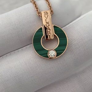 Premium 1:1 Bvlgari Bvlgari Openwork Necklace Set with Malachite Elements and a Round Brilliant-Cut Diamond Replica – Custom Solid 18k Rose Gold