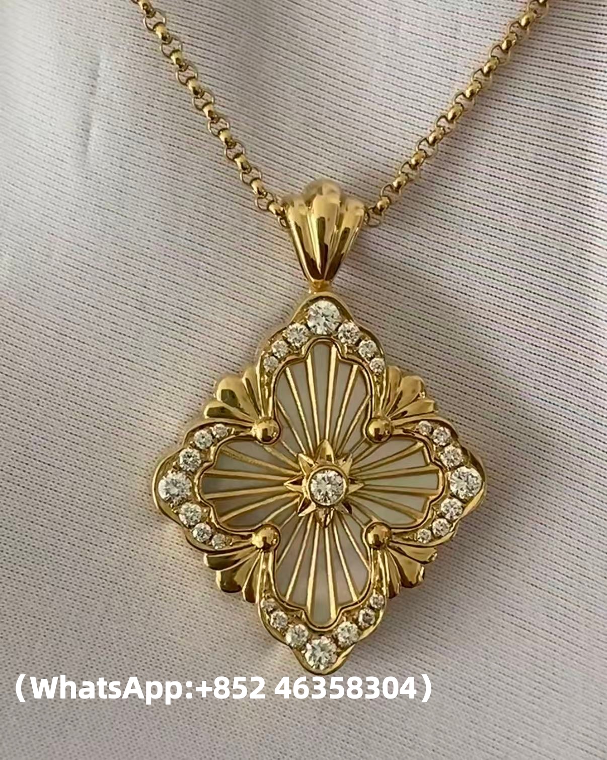 custom Buccellati OPERA TULLE STONE Gold Pendant Set with Diamonds and Mother-of-Pearl