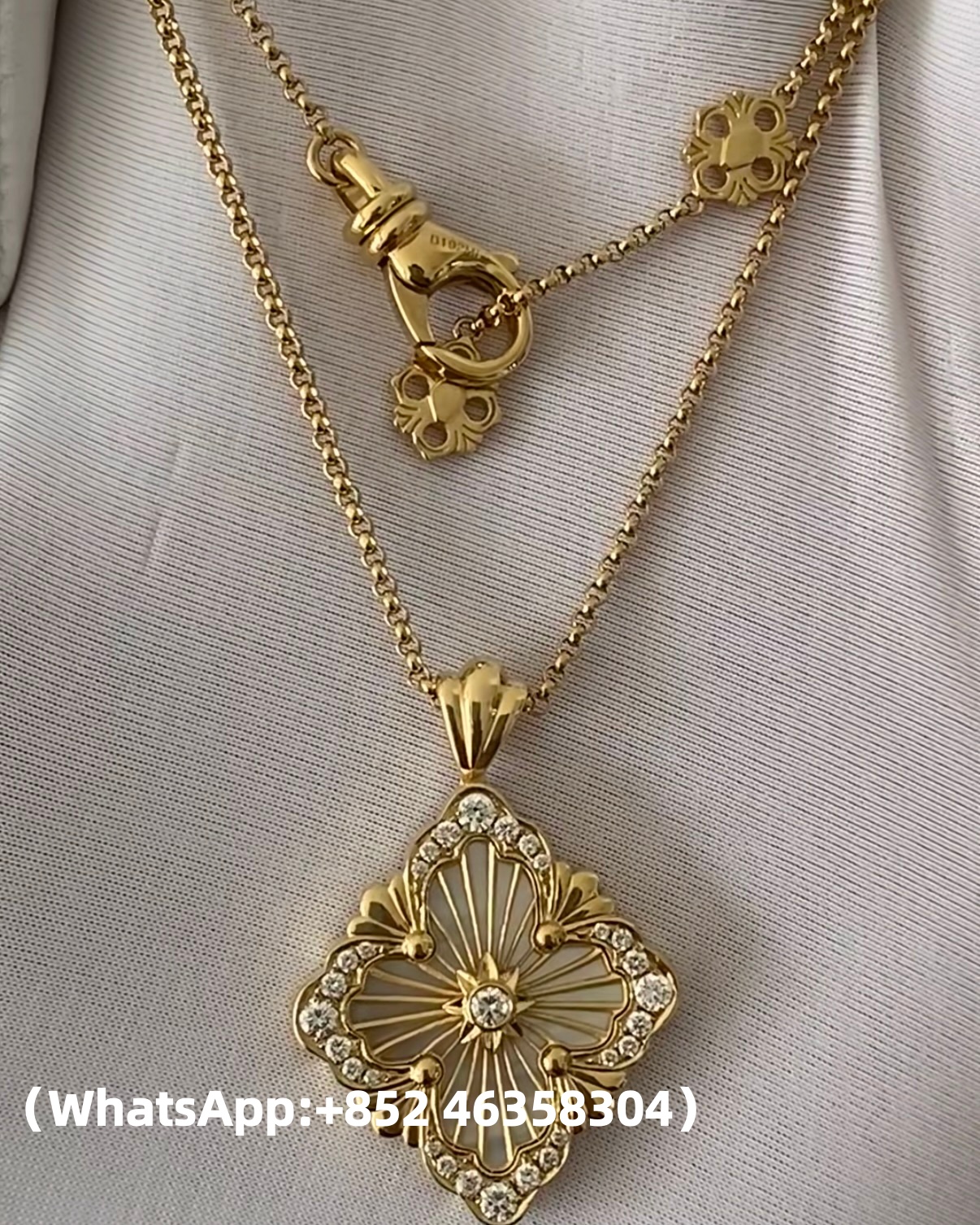 custom Buccellati OPERA TULLE STONE Gold Pendant Set with Diamonds and Mother-of-Pearl