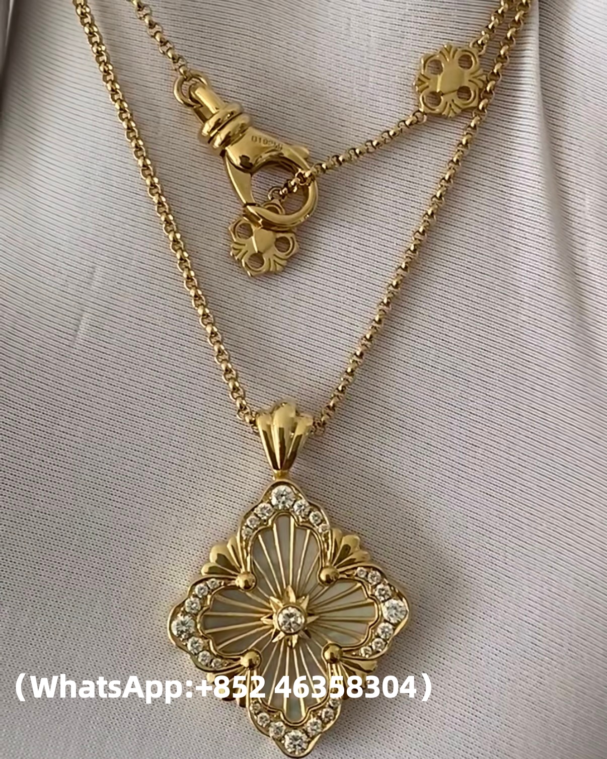 custom Buccellati OPERA TULLE STONE Gold Pendant Set with Diamonds and Mother-of-Pearl