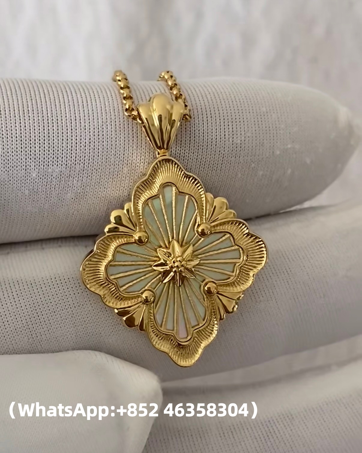 custom Buccellati OPERA TULLE STONE Gold Pendant Set with Diamonds and Mother-of-Pearl