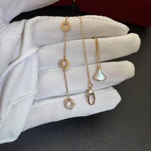 custom Bvlgari Divas’ Dream Bracelet set with Mother-Of-Pearl